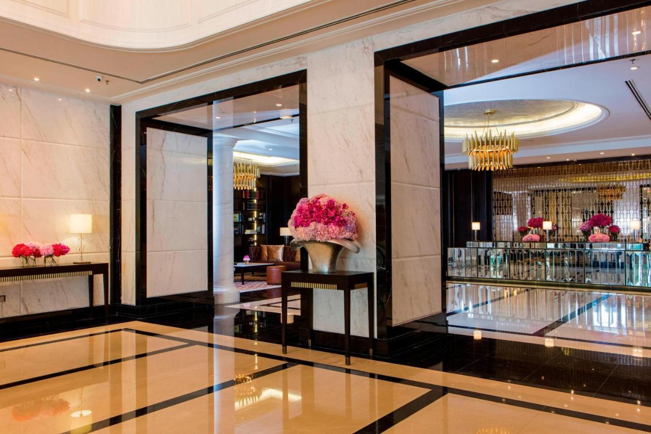 The Ritz-Carlton, Kuala Lumpur Hotel Ngoại thất bức ảnh The lobby of the hotel