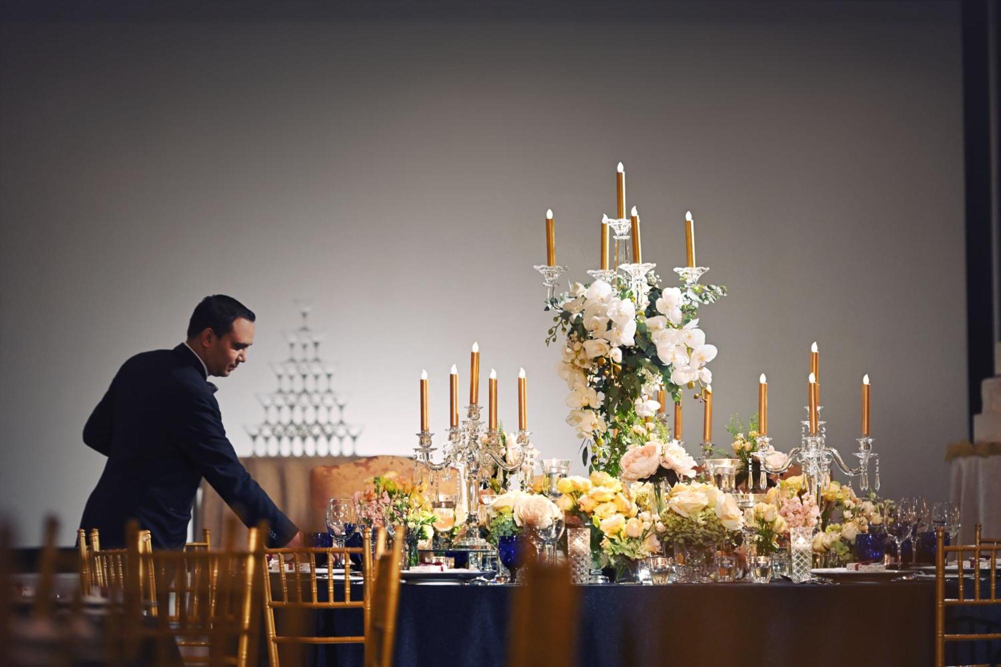The Ritz-Carlton, Kuala Lumpur Hotel Ngoại thất bức ảnh A wedding planner at work