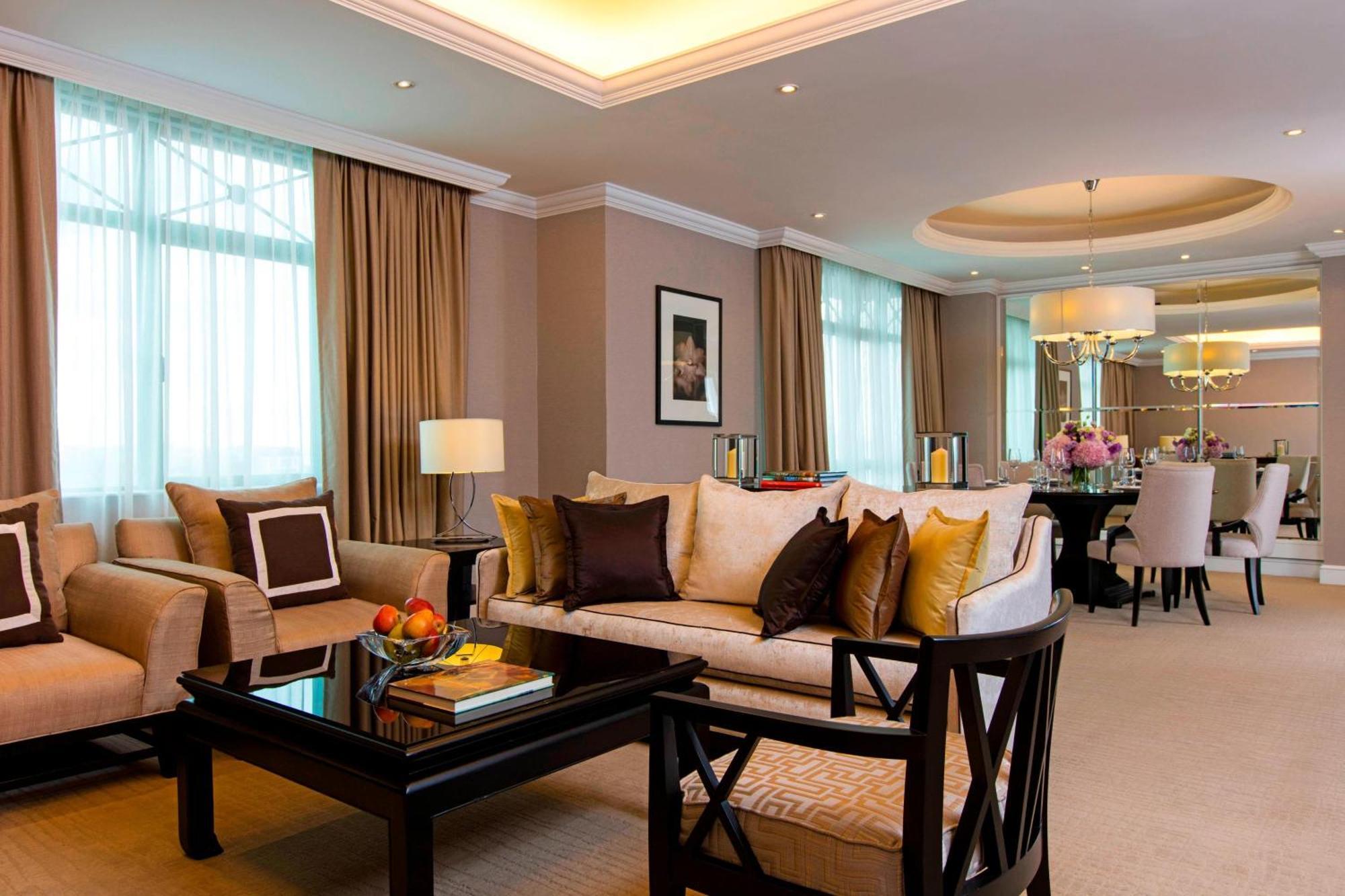 The Ritz-Carlton, Kuala Lumpur Hotel Ngoại thất bức ảnh A suite at the Shangri-La Hotel, Kuala Lumpur