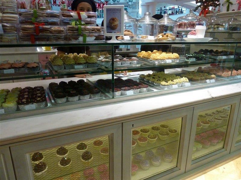The Ritz-Carlton, Kuala Lumpur Hotel Ngoại thất bức ảnh A pastry shop in Athens, Greece